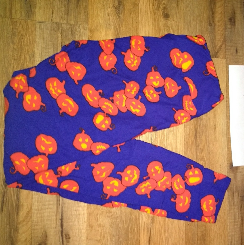 OS Lularoe purple background pumpkins